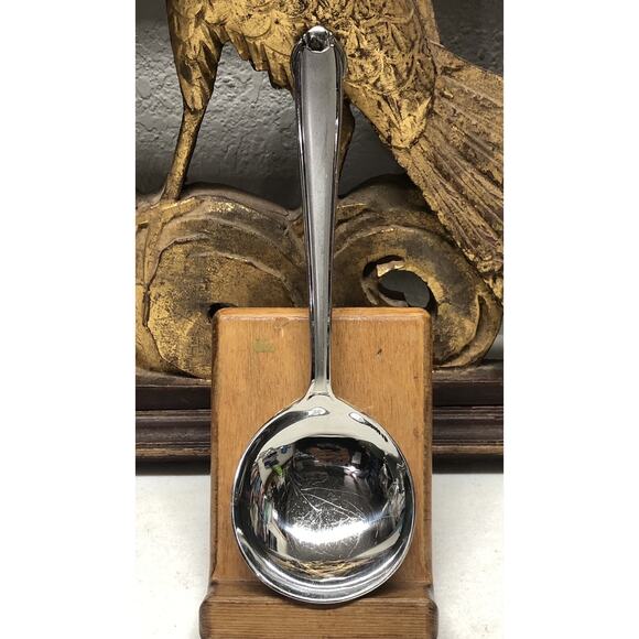 Solid Gravy Ladle - Classico Satin Pattern by MIKASA 7 3/4" - Picture 1 of 8